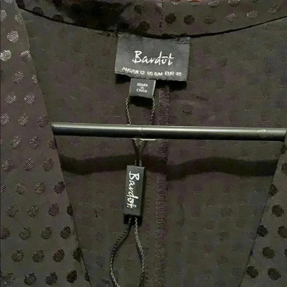 Bardot women’s long sleeves jumper. - Picture 3 of 5